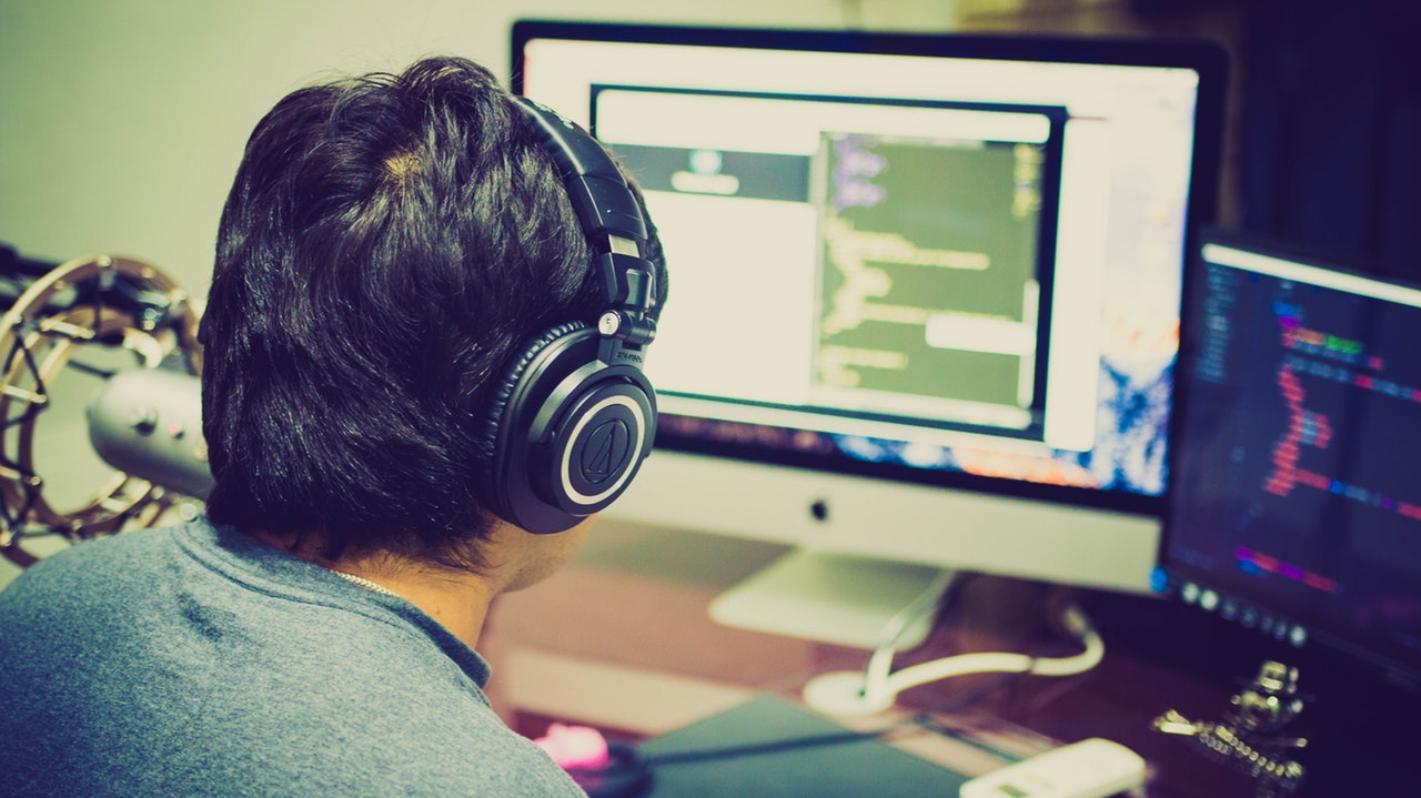 Top 20 SEO and Marketing Podcasts You Should Listen To | UpCity
