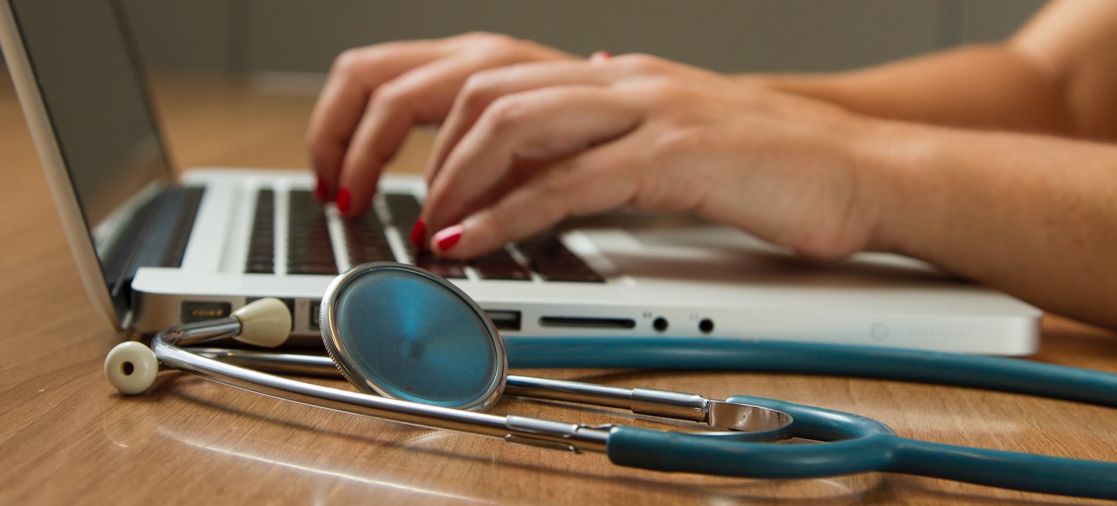 A HIPAA-Compliance Checklist For Healthcare Websites