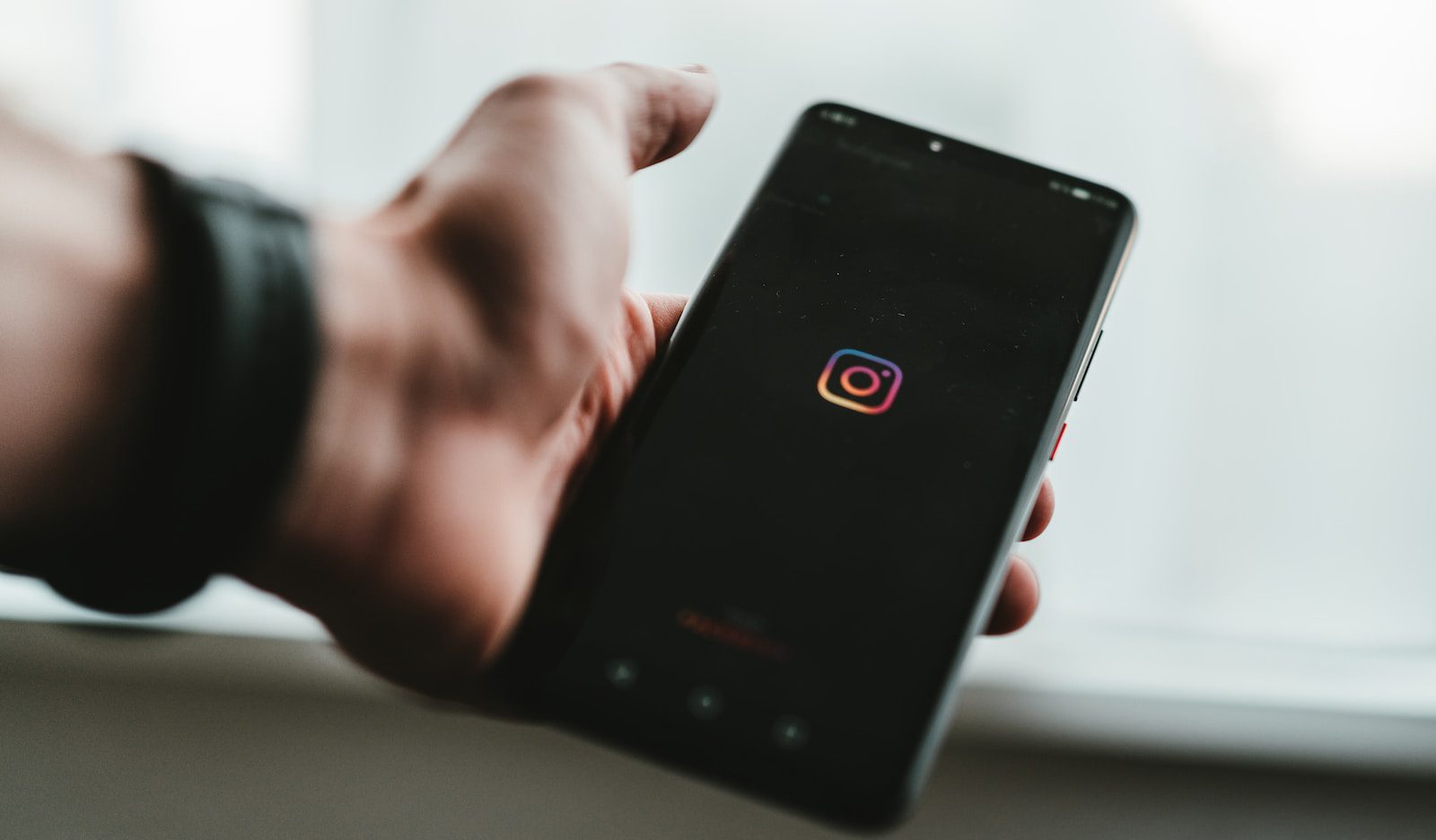 How To Reach More Clients via Instagram Posts vs. Stories